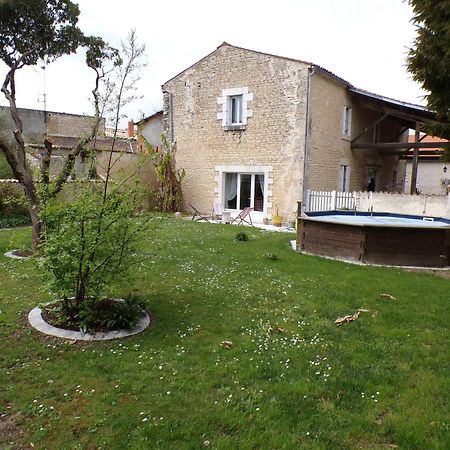 Le Logis De La Venise Verte Saint-Hilaire-la-Palud Exterior photo
