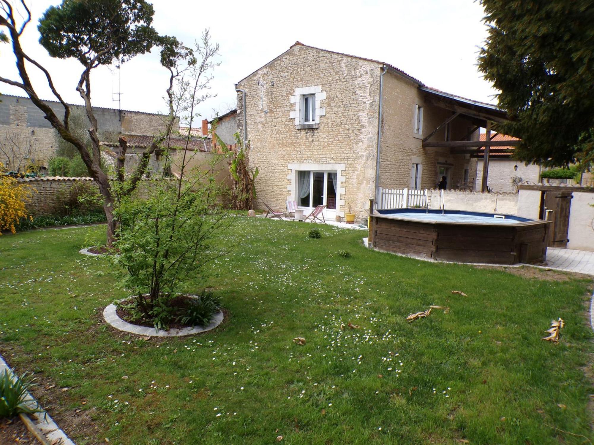 Le Logis De La Venise Verte Saint-Hilaire-la-Palud Exterior photo
